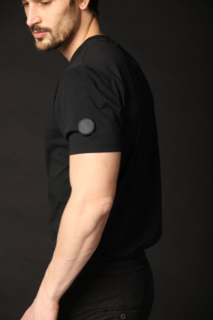 immagine 3 di t-shirt uomo modello Tom MM di colore nero fit regular di Mason's