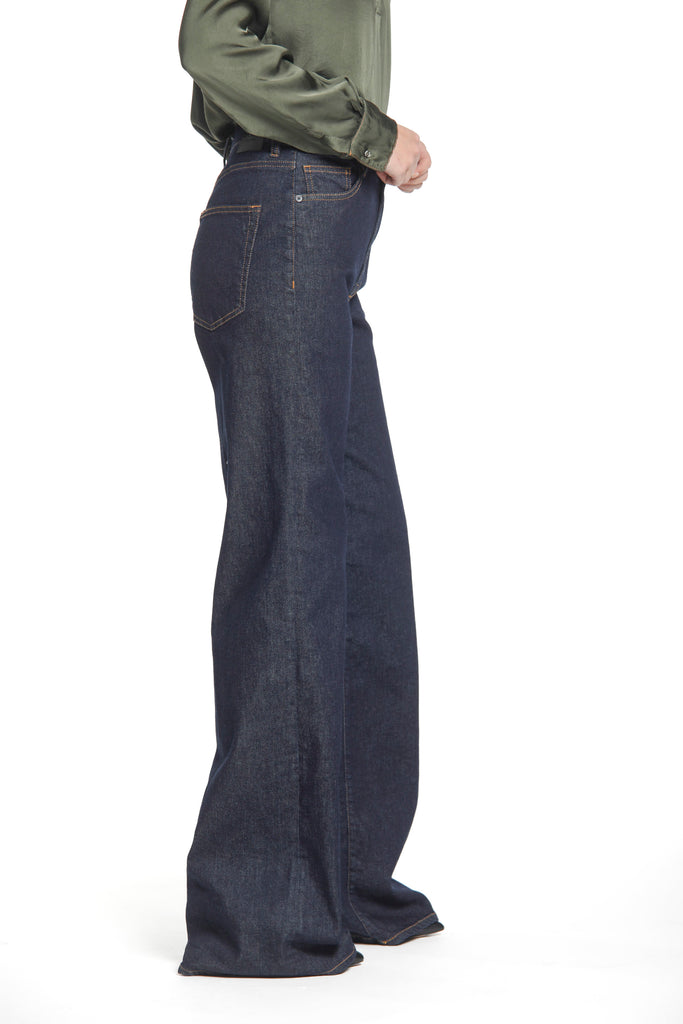 Immagine 4 di pantalone 5 tasche da donna in denim colore blu navy modello Sienna di Mason's
