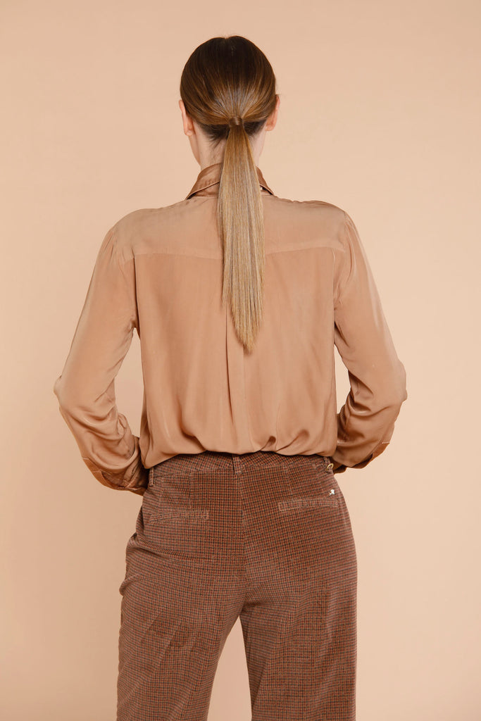 Immagine 5 di camicia da donna in viscosa color nocciola con rouches modello Nicole Jabot di Mason's