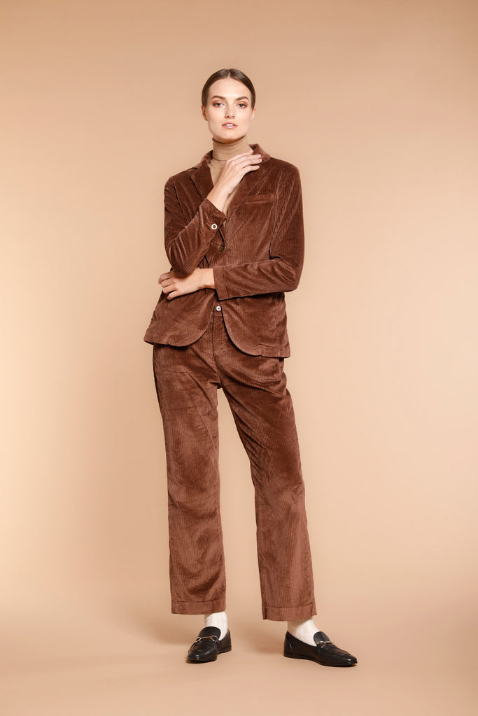 Immagine 2 di blazer donna in velluto a coste color mattone scuro modello Helena di Mason's