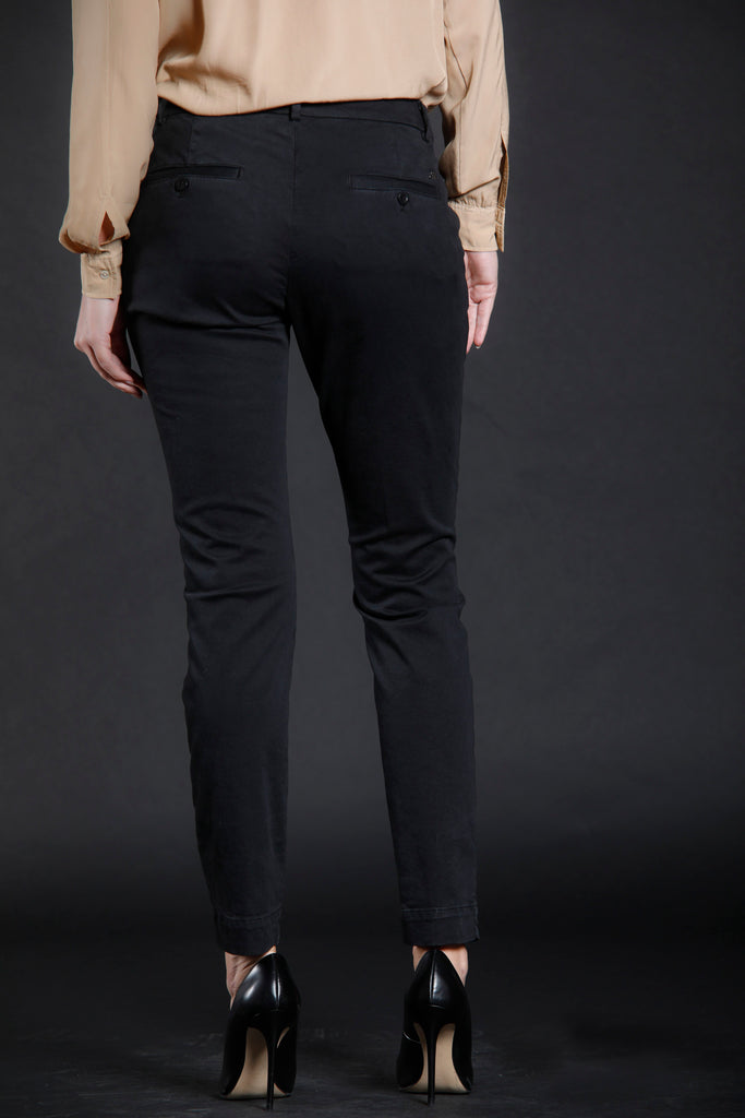 Immagine 3 di pantalone chino donna in gabardina colore nero modello Jaqueline Archivio di Mason's 