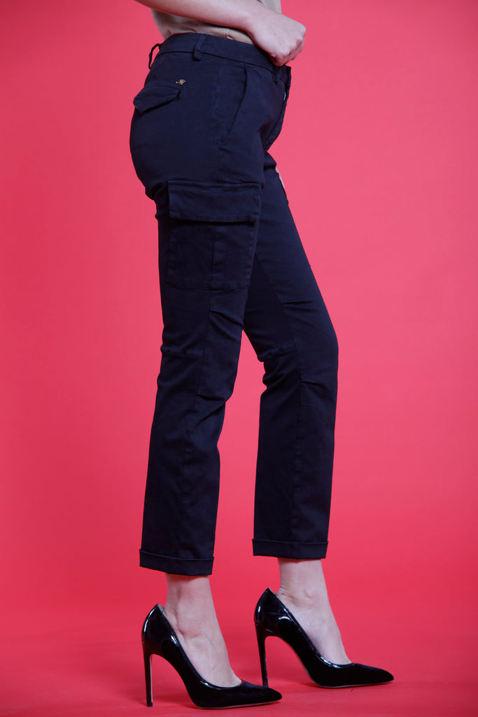immagine 2 di pantalone cargo donna colore nero modello Chile City di Mason's 