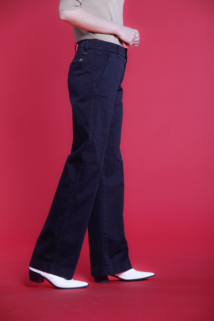 Immagine 3 di pantalone chino da donna in raso nero modello New York straight di Mason's