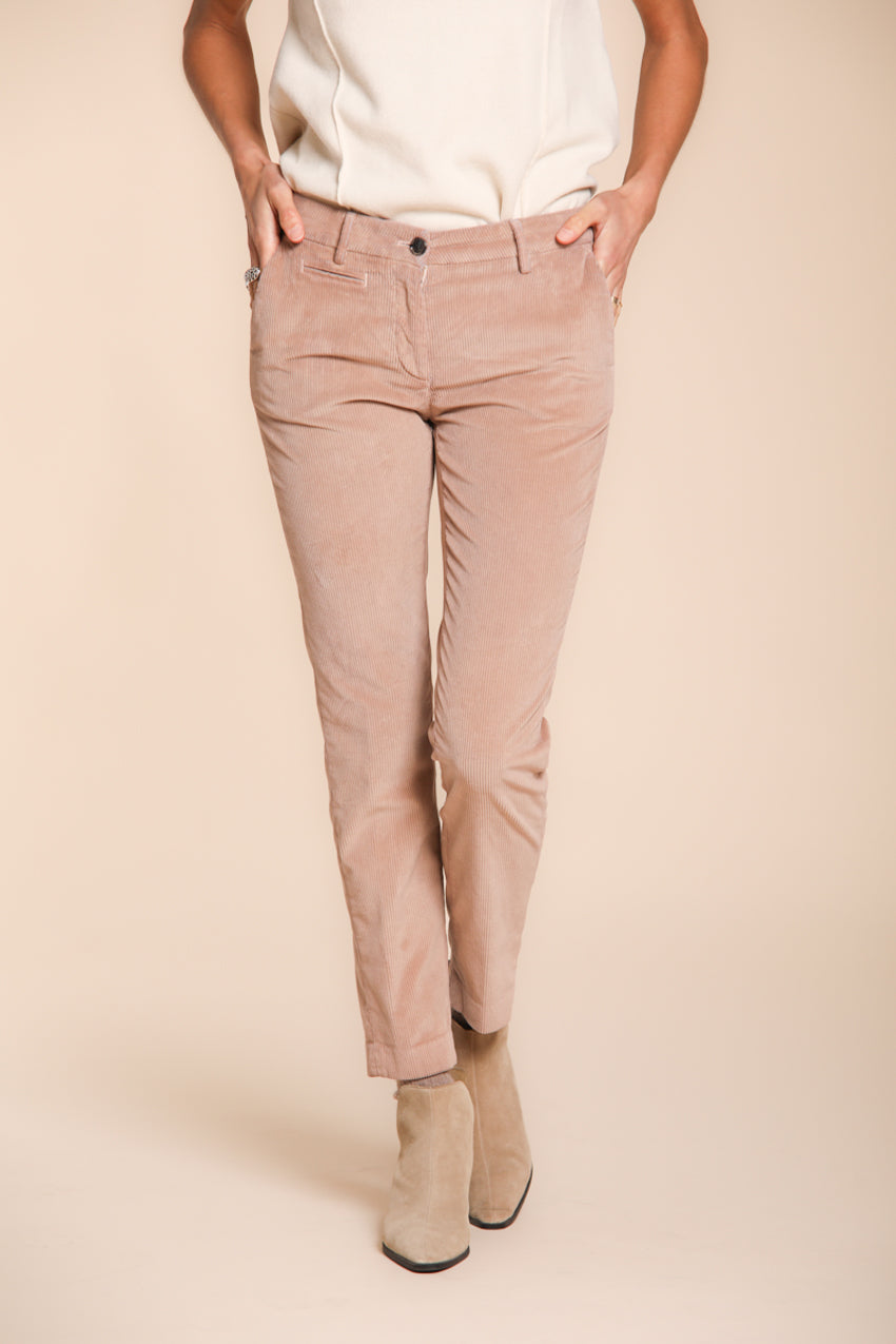 Foto 1 New York Slim pantalone chino donna in velluto a coste slim fit