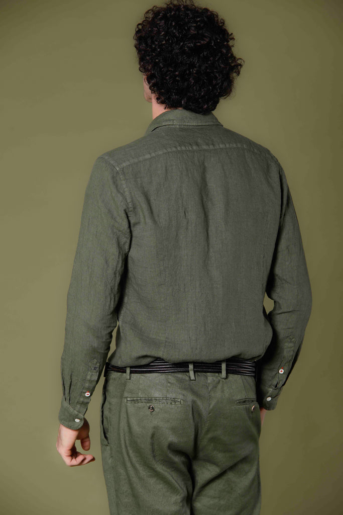 Immagine 4 di camicia uomo a manica lunga in lino verde modello Torino di Mason's