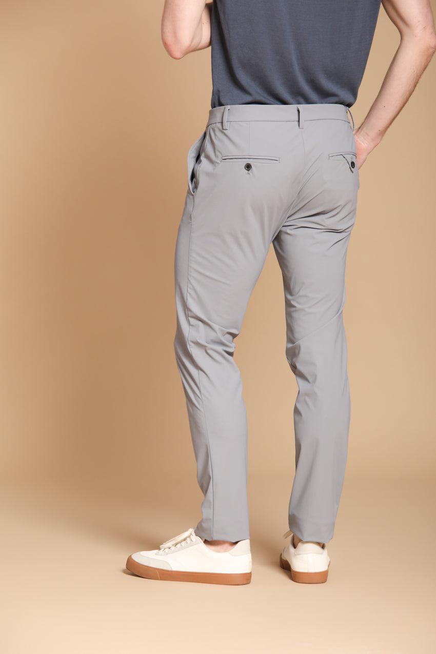 Milano Dynamic pantalone chino jogger uomo in jersey super tecnico extra slim fit