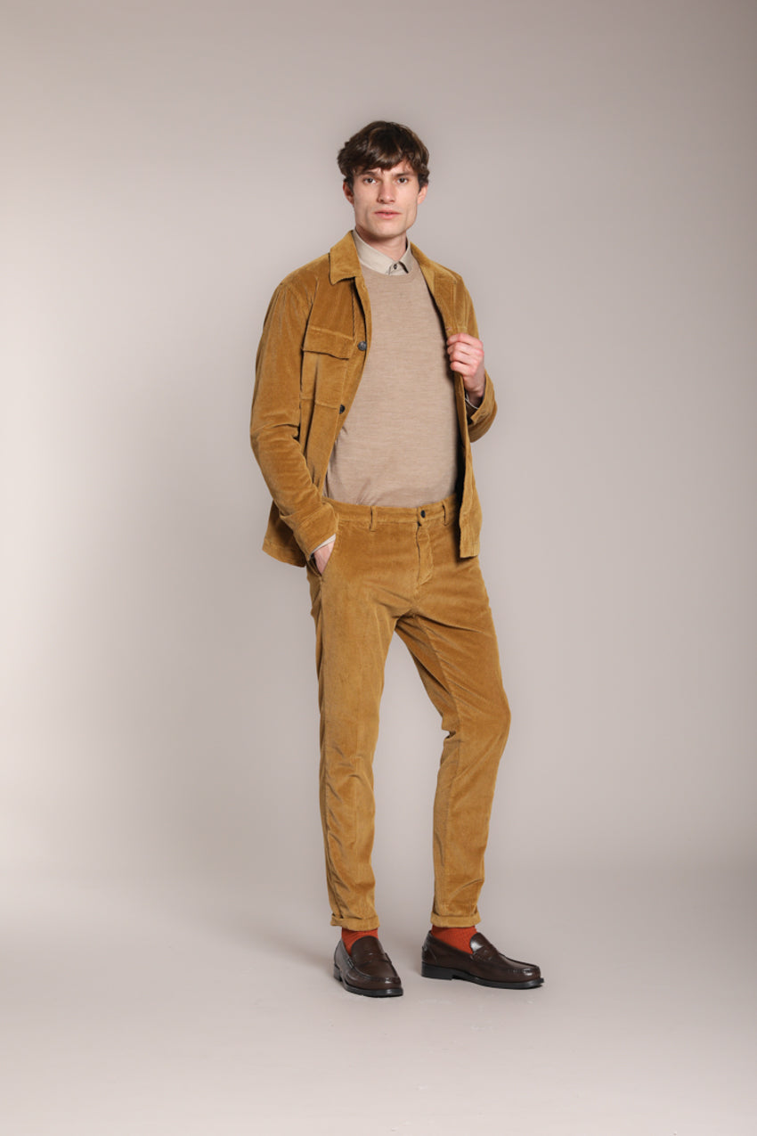 Pantalón Chino Outfit Para Hombre Con Pantalon Mostaza Pantalon