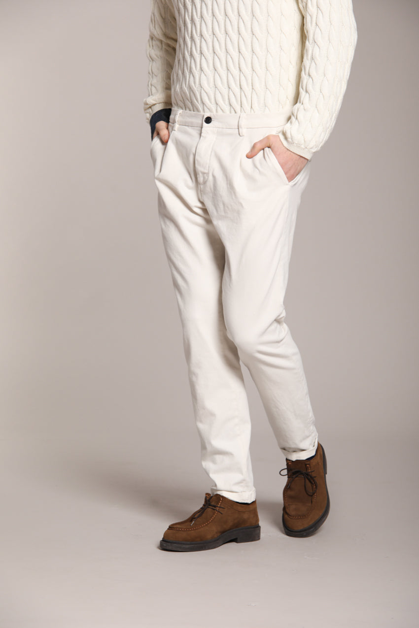 Foto 1 Osaka 1 Pinces pantaloni chino uomo in cotone lana carrot fit