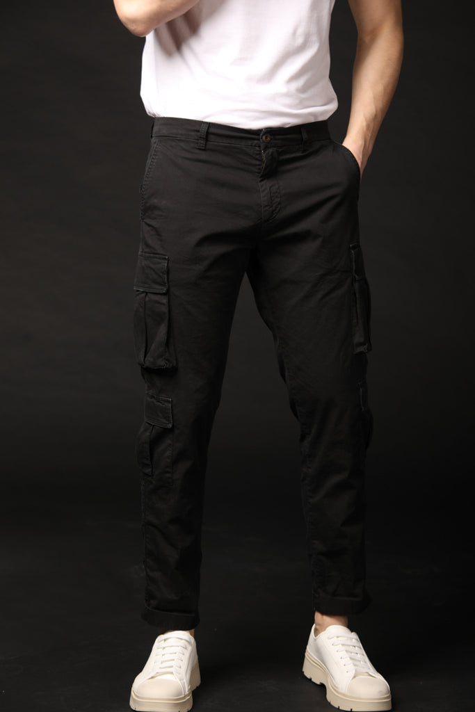 immagine 1 di pantalone cargo uomo modello Bahamas in nero fit regular di Mason's