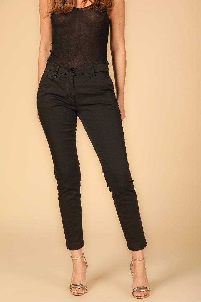 immagine 1 di pantalone chino donna modello New York in nero fit slim di Mason's