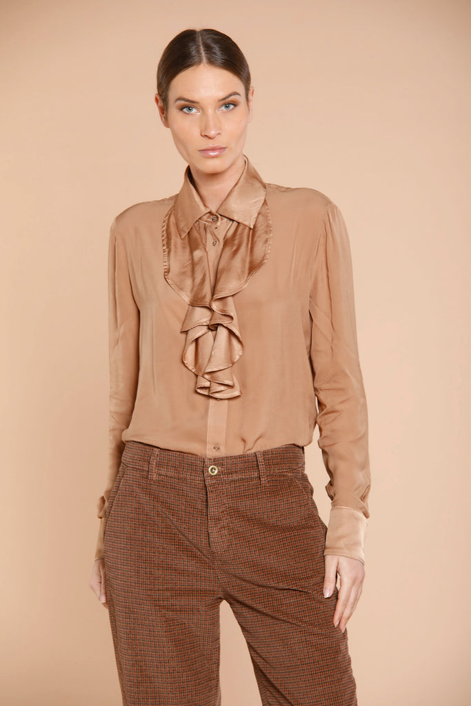 Immagine 1 di camicia da donna in viscosa color nocciola con rouches modello Nicole Jabot di Mason's