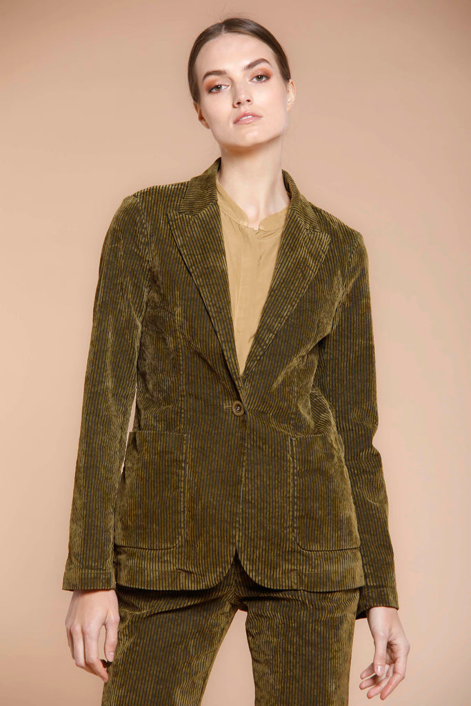 Immagine 1 di blazer da donna in velluto a coste verde modello Theresa di Mason's