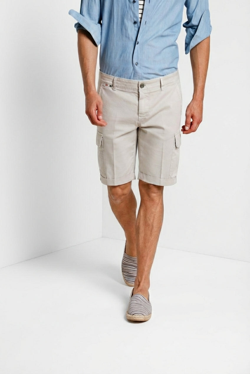 Chile bermuda cargo hombre en raso stretch slim fit ①
