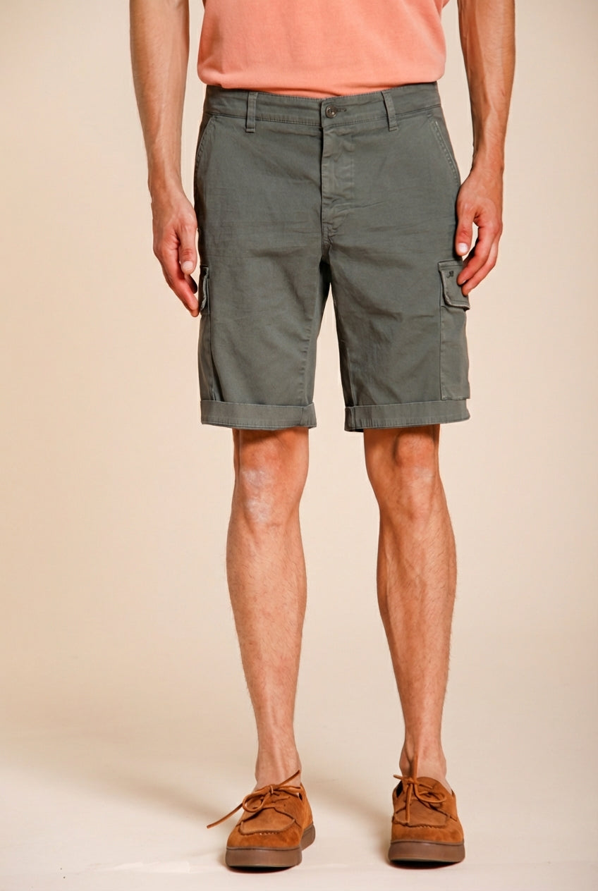 Chile Bermuda Cargo Herren aus Stretch-Satin slim fit ①