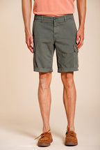 Chile Bermuda Cargo Herren aus Stretch-Satin slim fit ①