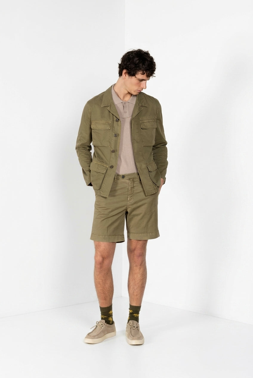 Dettaglio ricamo bermuda chino uomo Boston delamere Mason's rosmarino in twill stretch SS26
