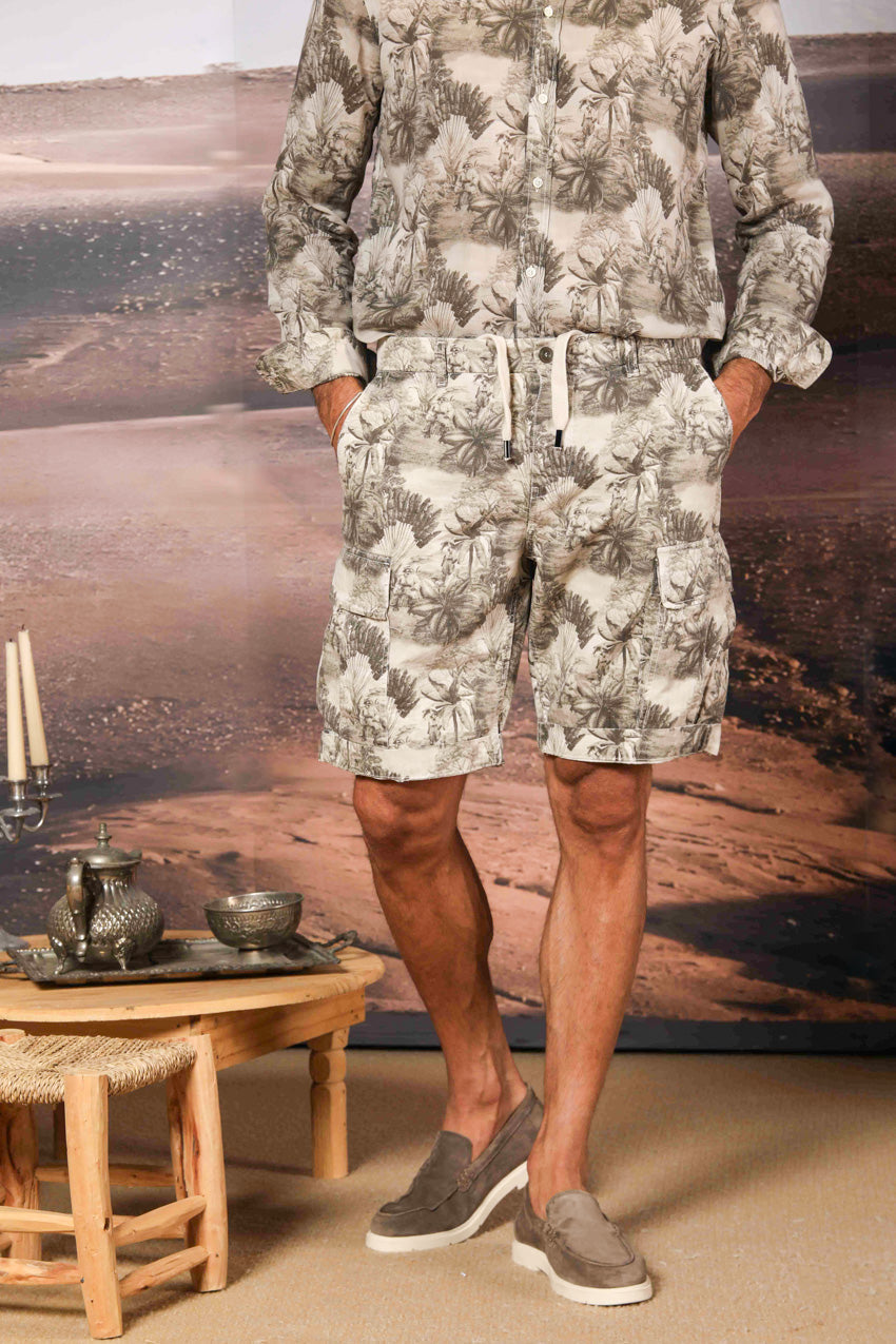 Cargo M74 bermuda cargo hombre en algodón canvas con espigas y estampado floral relaxed fit 