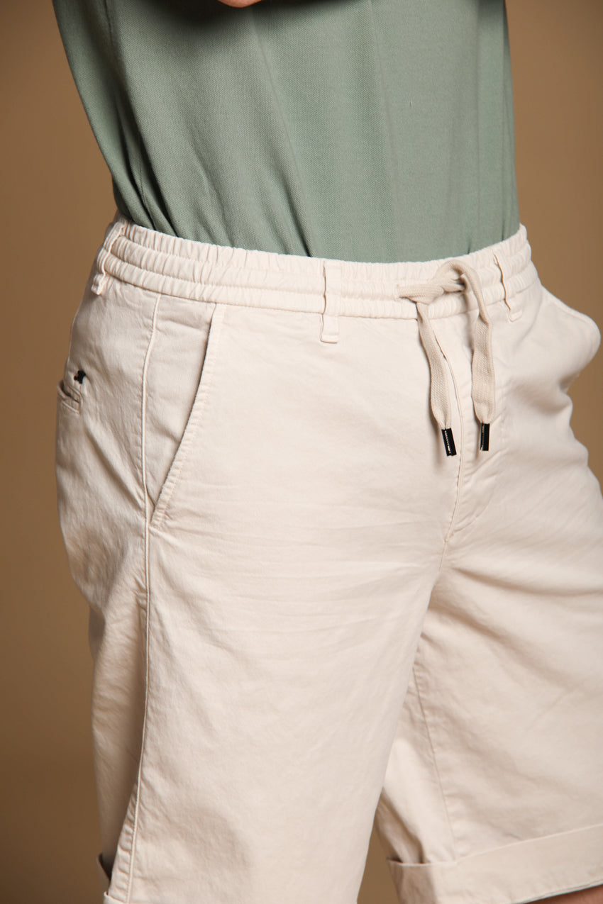 Khinos M74 bermuda chino para hombre en sarga de algodón y seda elástica relaxed fit