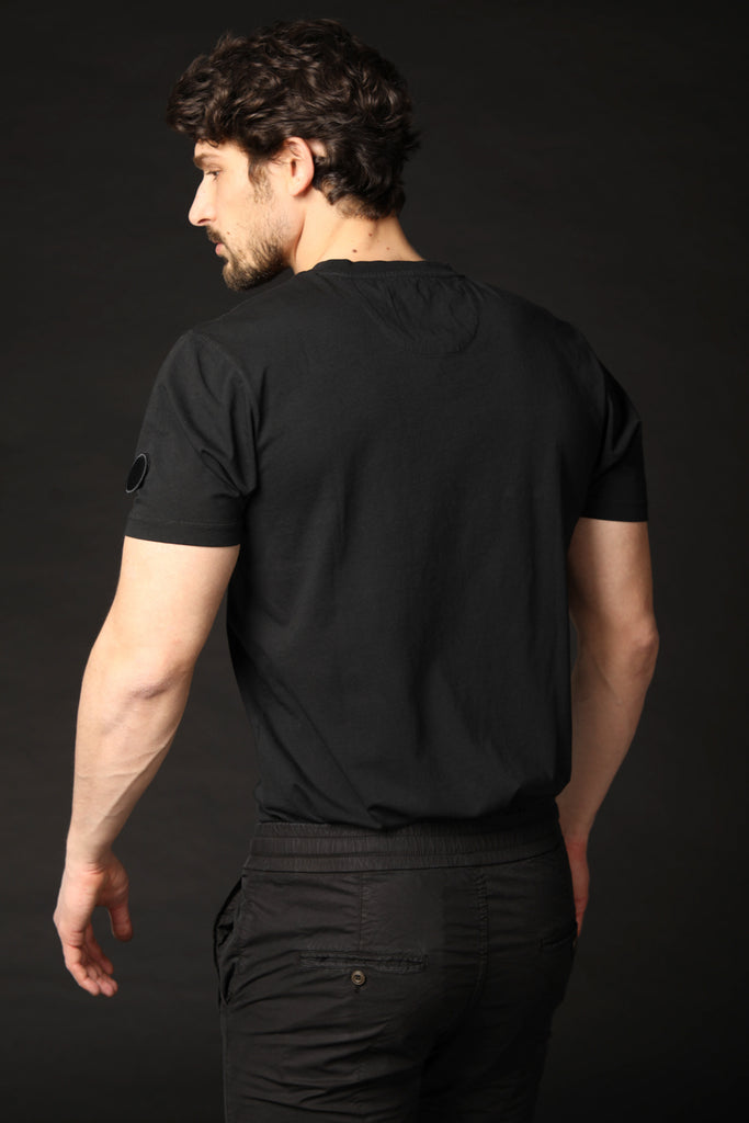 immagine 4 di t-shirt uomo modello Tom MM di colore nero fit regular di Mason's