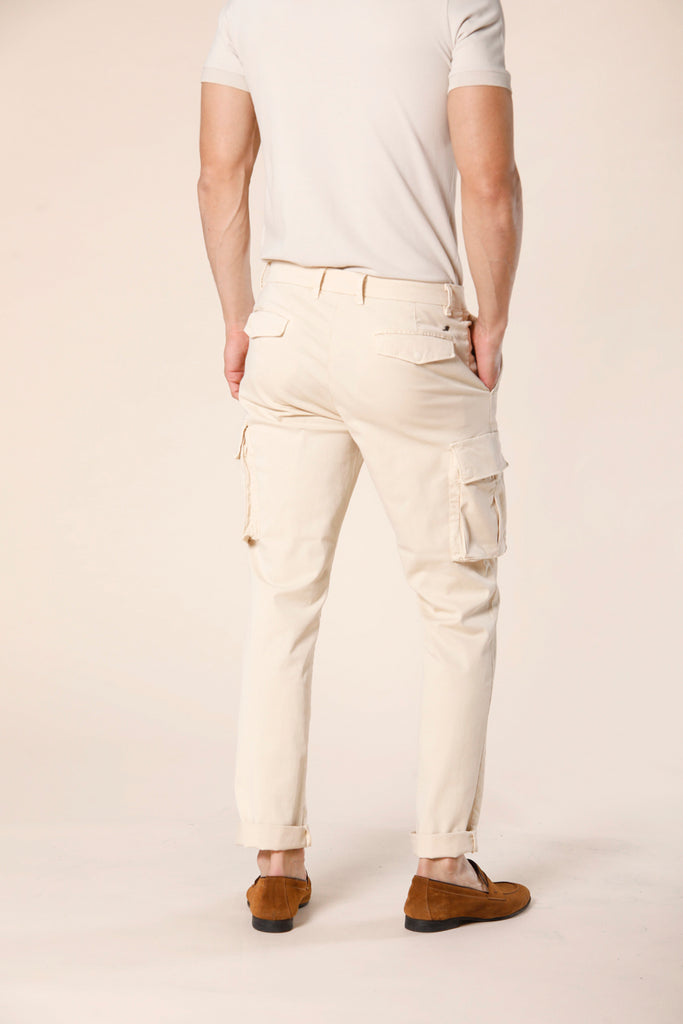 immagine 4 di pantalone cargo uomo in tencel e cotone modello Chile City colore stucco scuro di Mason's