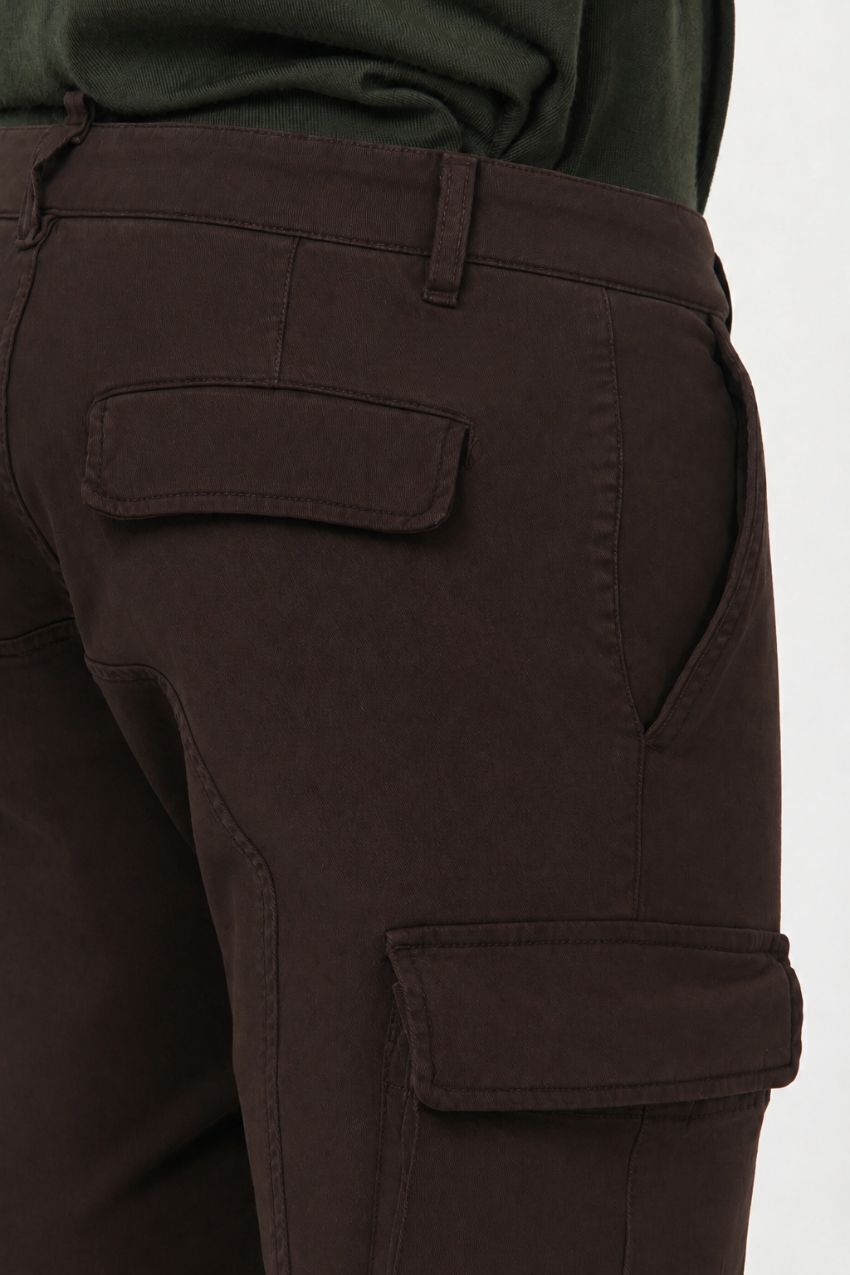 Chile pantalón cargo de hombre en gabardina stretch extra slim fit ①