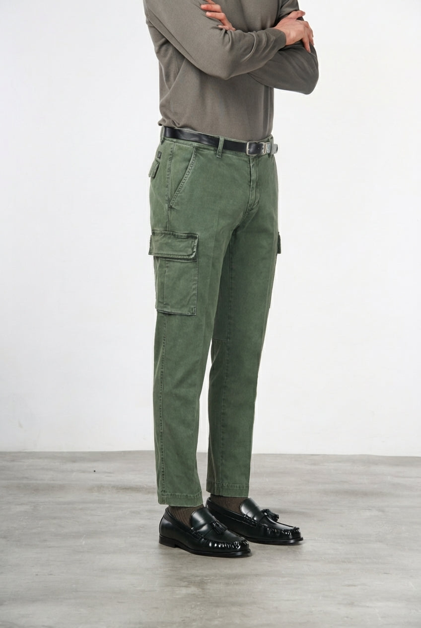 Chile men’s cargo pants in stretch gabardine, extra slim fit ①