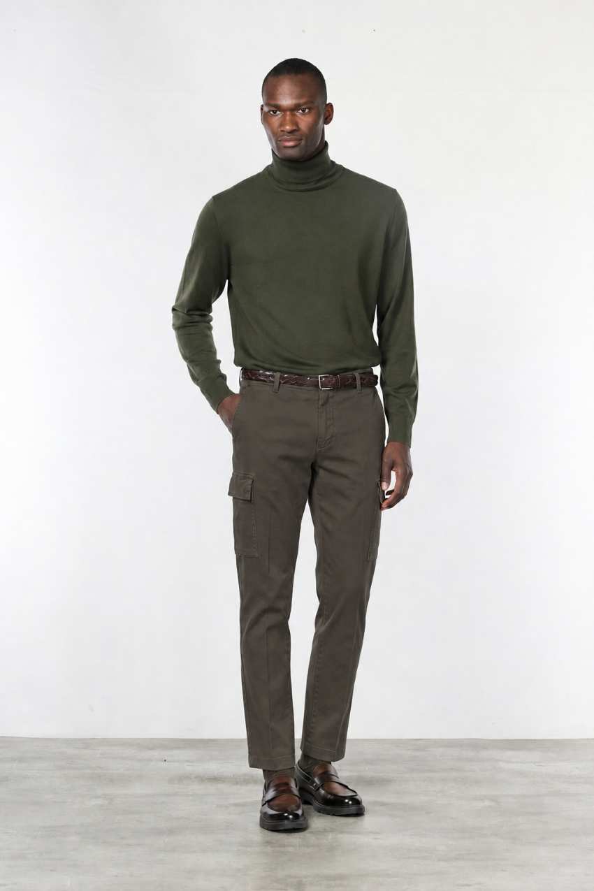 Chile men’s cargo pants in stretch gabardine with extra slim fit ①
