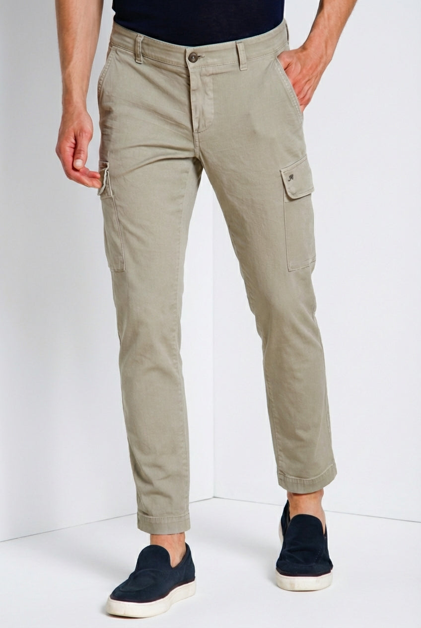 Chile Herren Cargo Hose aus Stretch-Satin extra slim fit ①