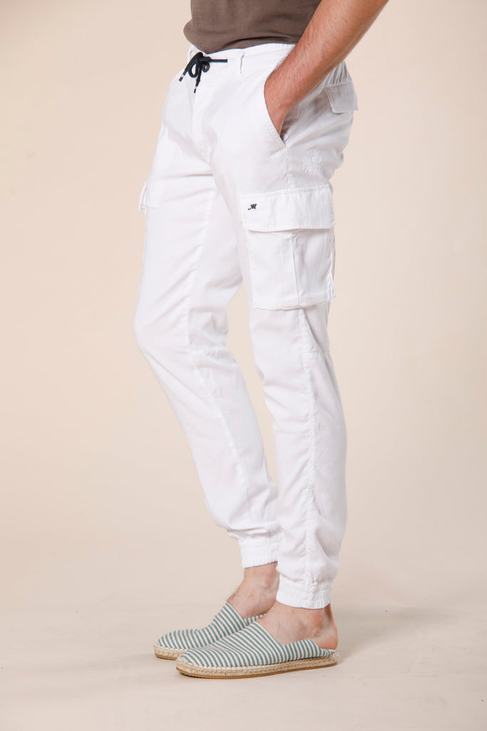 immagine 3 di pantalone cargo uomo in tencel con coulisse modello Chile Elax colore bianco extra slim di Mason's 