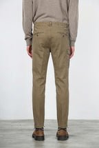 George Coolpocket pantalone cargo uomo in gabardina carrot fit ①