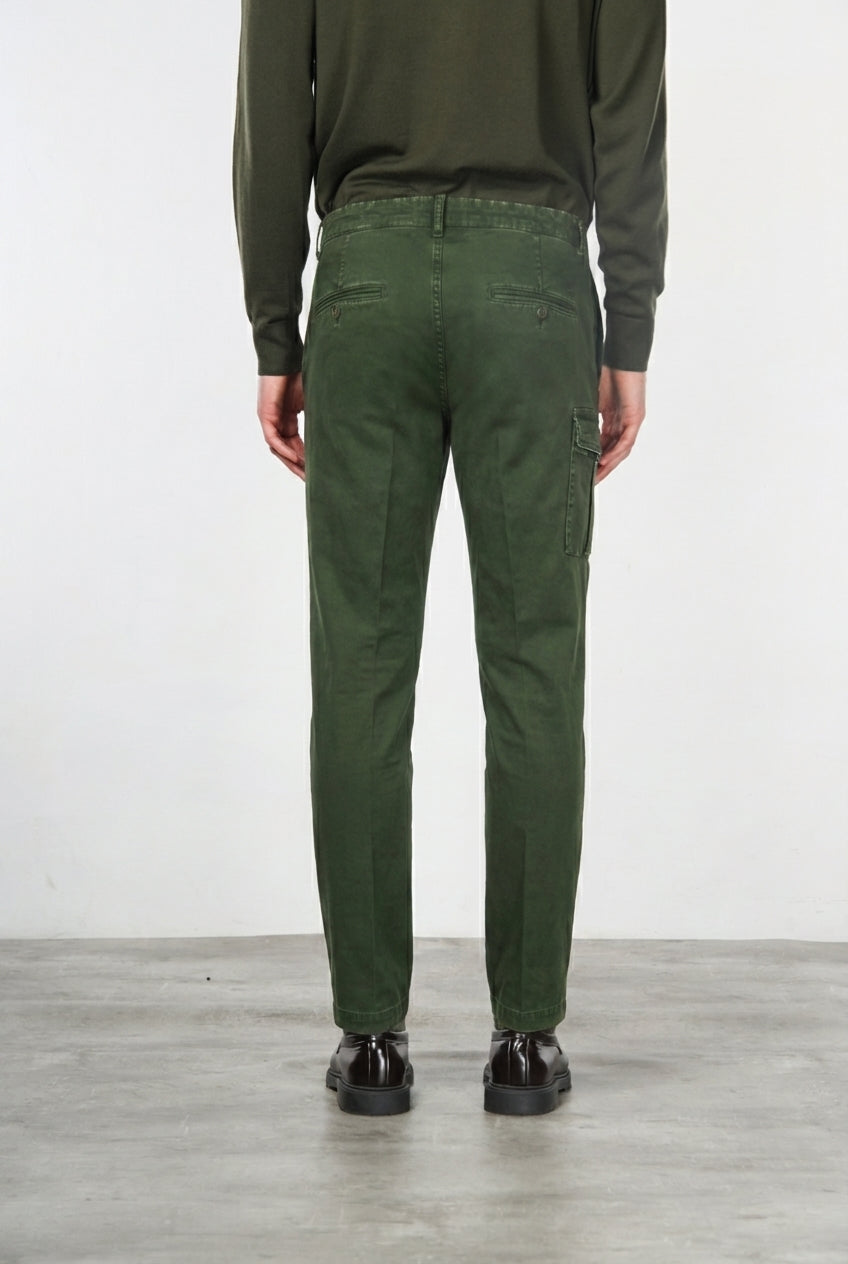 George Coolpocket pantalon cargo homme en gabardine carrot fit ①

