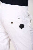 John Coolkhinos pantalone chino uomo in raso stretch Logo Edition carrot fit ①