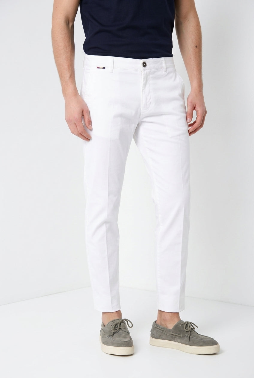 John Coolkhinos pantalone chino uomo in raso stretch Logo Edition carrot fit ①
