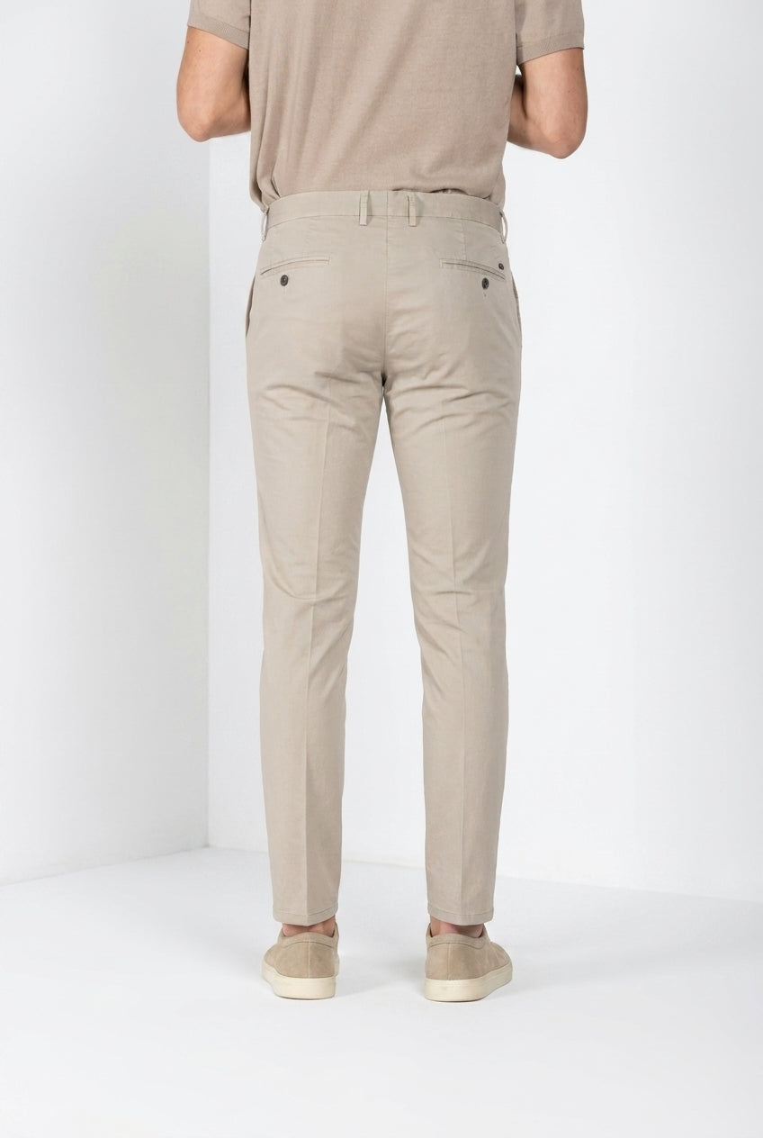Torino delamere pantalón chino hombre en gabardina stretch slim fit