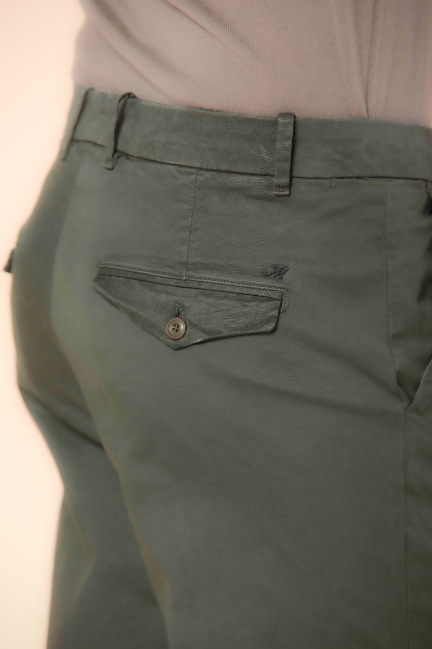 Chinos 22  Herren Chino-hose aus gabardine relaxed Fit