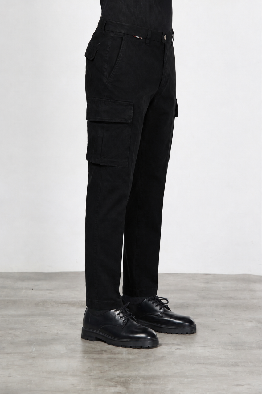 Chile Herren-Cargohose aus Gabardine mit carrot fit