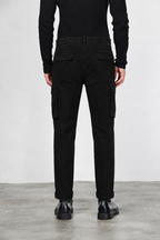 Chile Herren-Cargohose aus Gabardine mit carrot fit