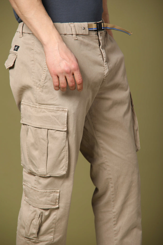 immagine 4 di pantalone cargo uomo modello Bahamas Bunckle in stucco fit regular di Mason's