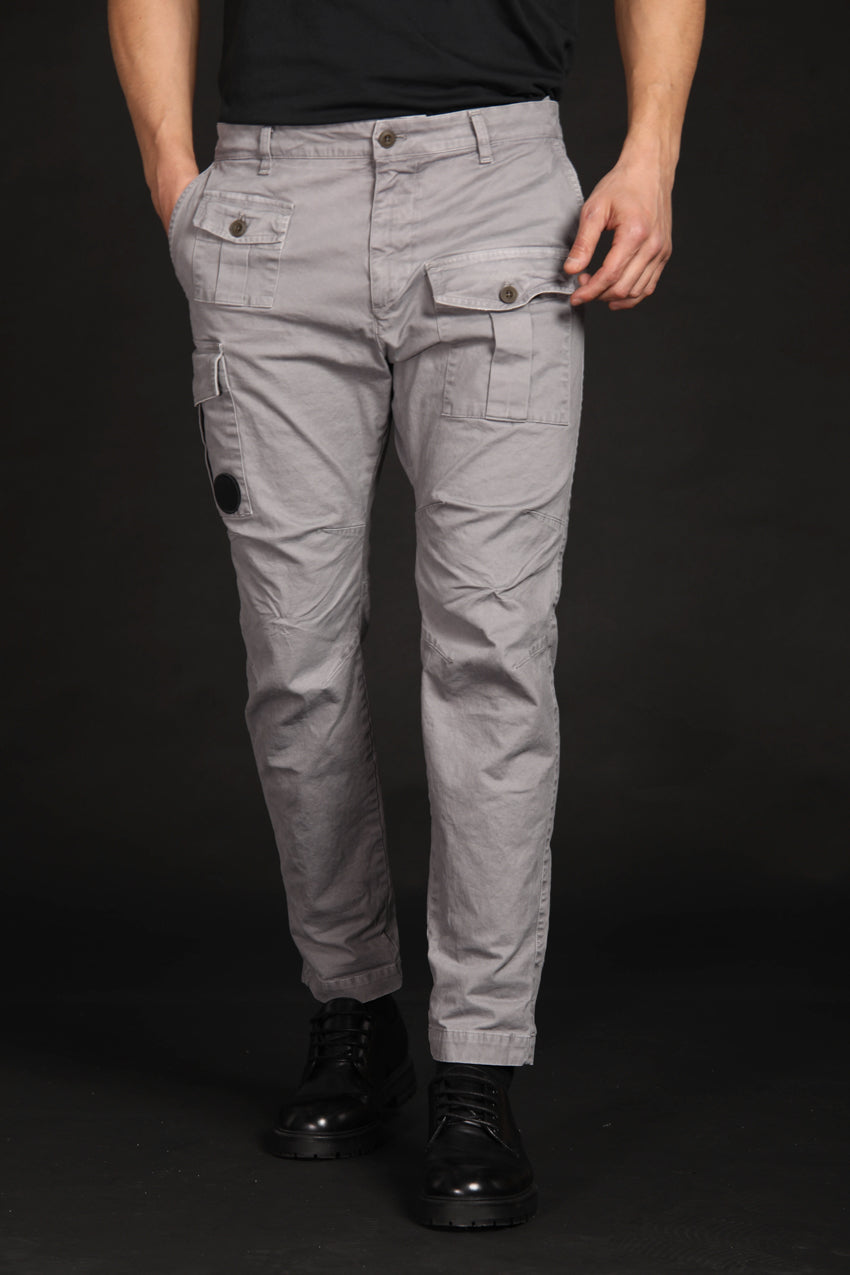 immagine 2 di pantalone cargo uomo modello George Coolpocket in grigio fit carrot di Mason's