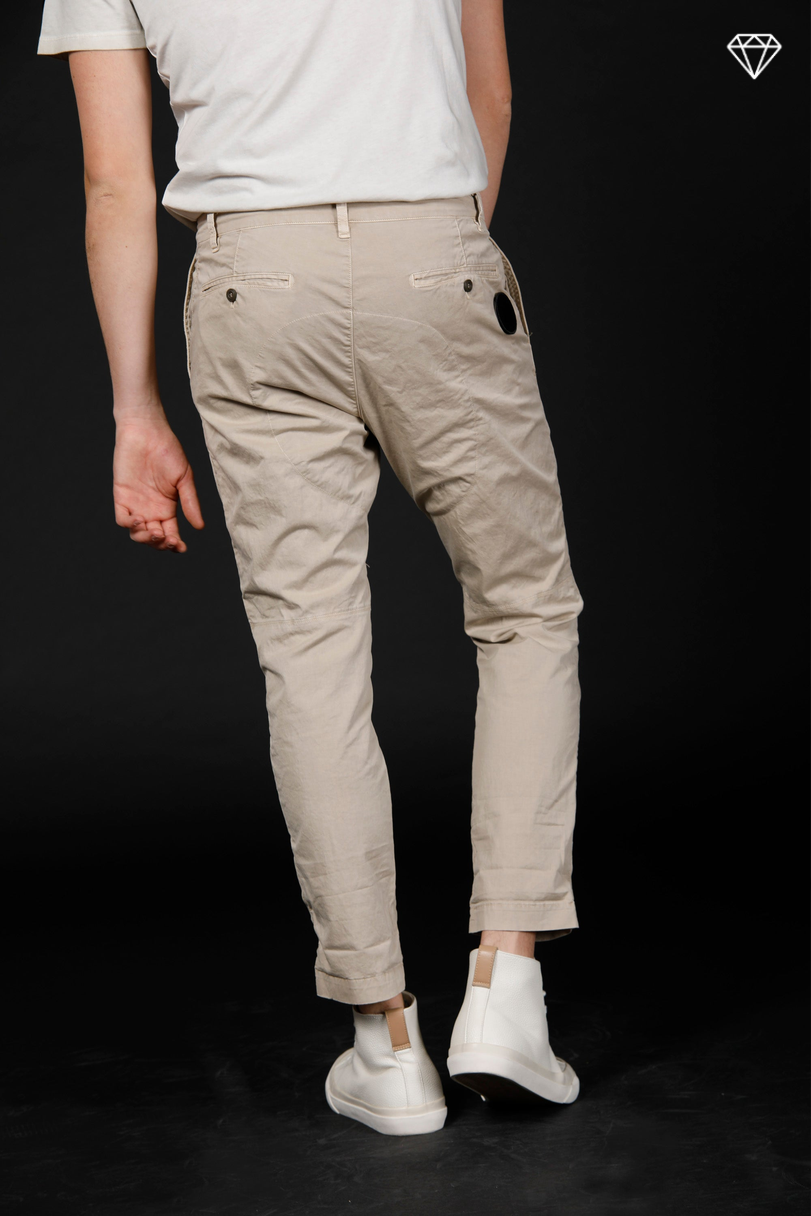 John Coolkhinos pantalone chino uomo in raso stretch logo edition carrot fit ①