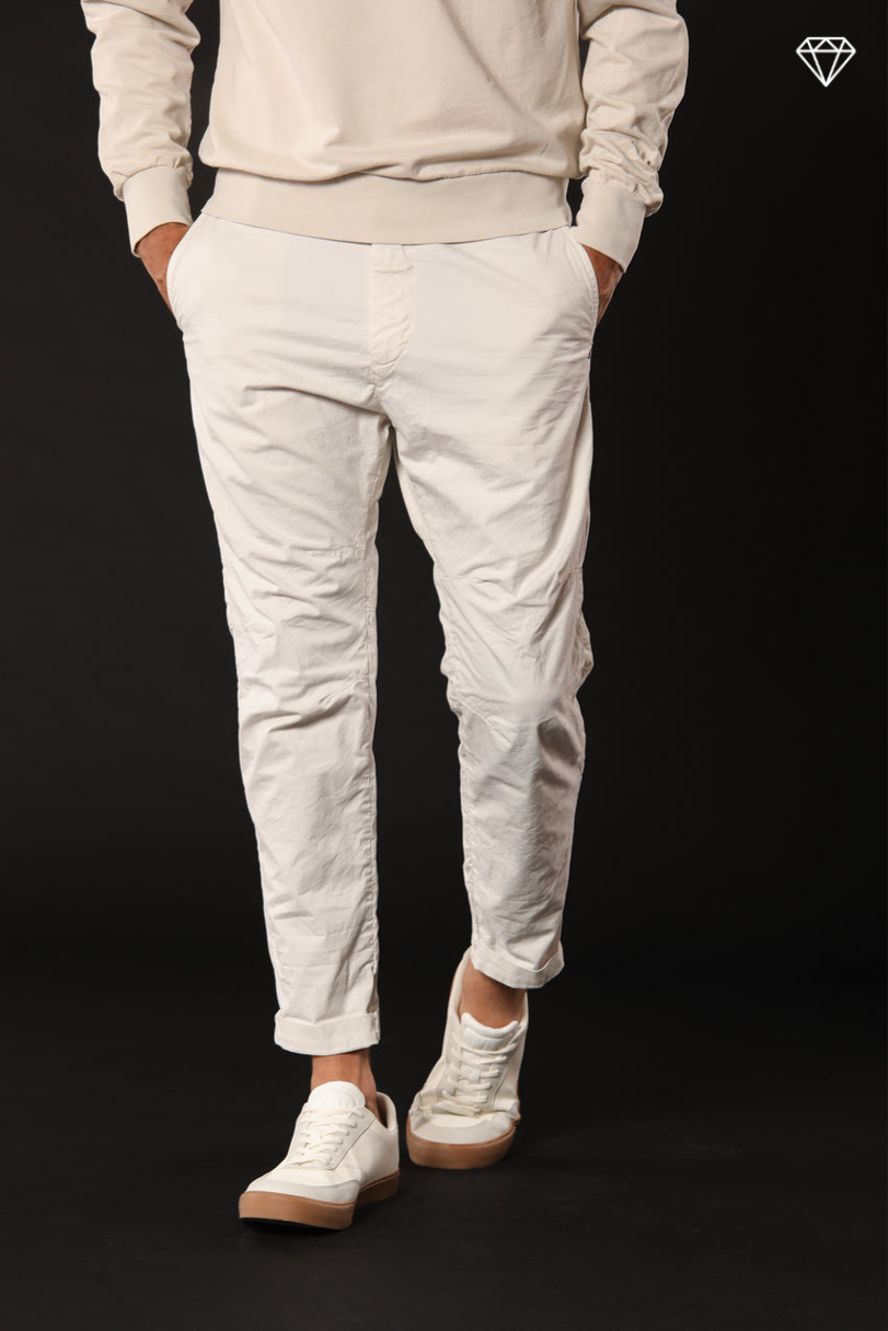 John Coolkhinos pantalone chino uomo in raso stretch logo edition carrot fit ①