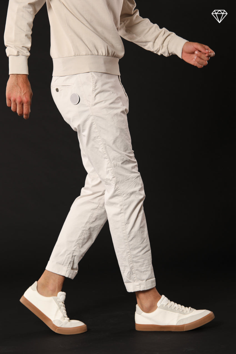 John Coolkhinos pantalone chino uomo in raso stretch logo edition carrot fit ①