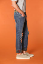 Harris 5-Pocket men's denim pants with camouflage print lining and slim fit