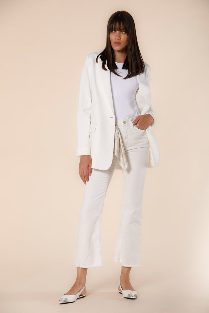 Immagine 2 di pantalone 5 tasche donna in denim bianco latte con fondo a trombetta modello Olivia di Mason's