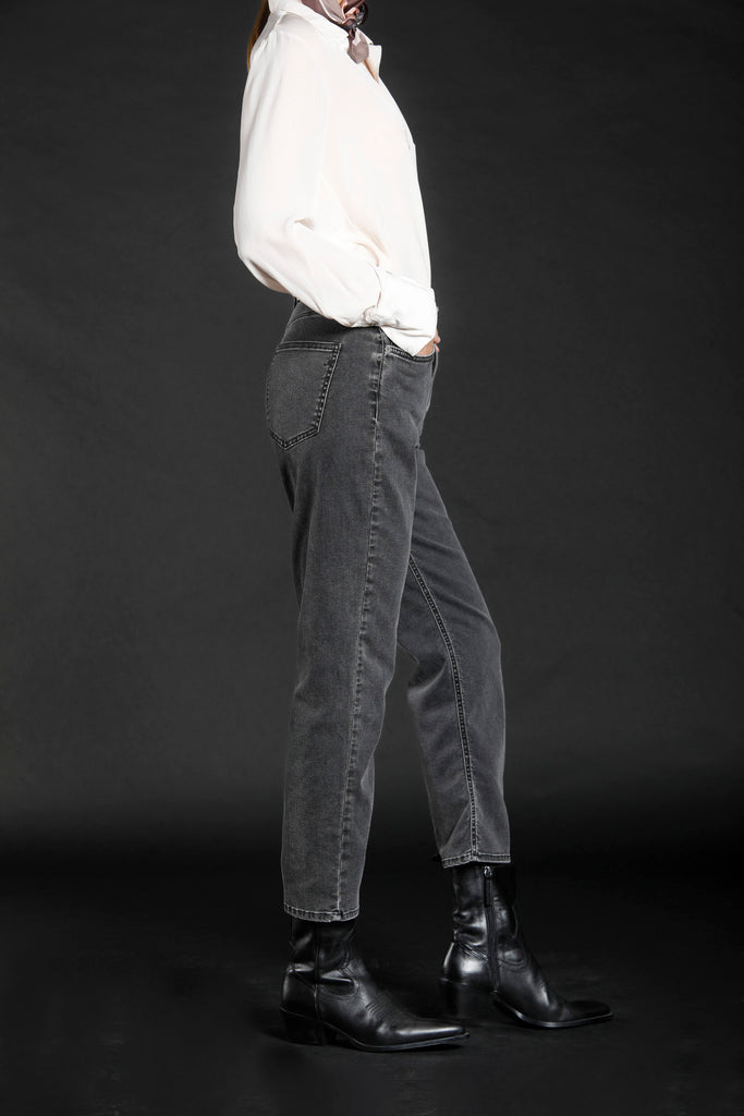 Agnes pantalone 5 tasche donna in denim nero stretch regular fit