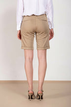 New York Bermuda Chino Damen aus Stretch-Satin slim fit