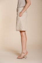 Brigitte bermuda chino donna in cotone e lino fiammato relaxed fit