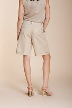 Brigitte bermuda chino donna in cotone e lino fiammato relaxed fit