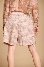 Judy Bermuda Cargo Damen in Baumwolltwill mit Sand-Camouflage-Muster Relaxed Fit