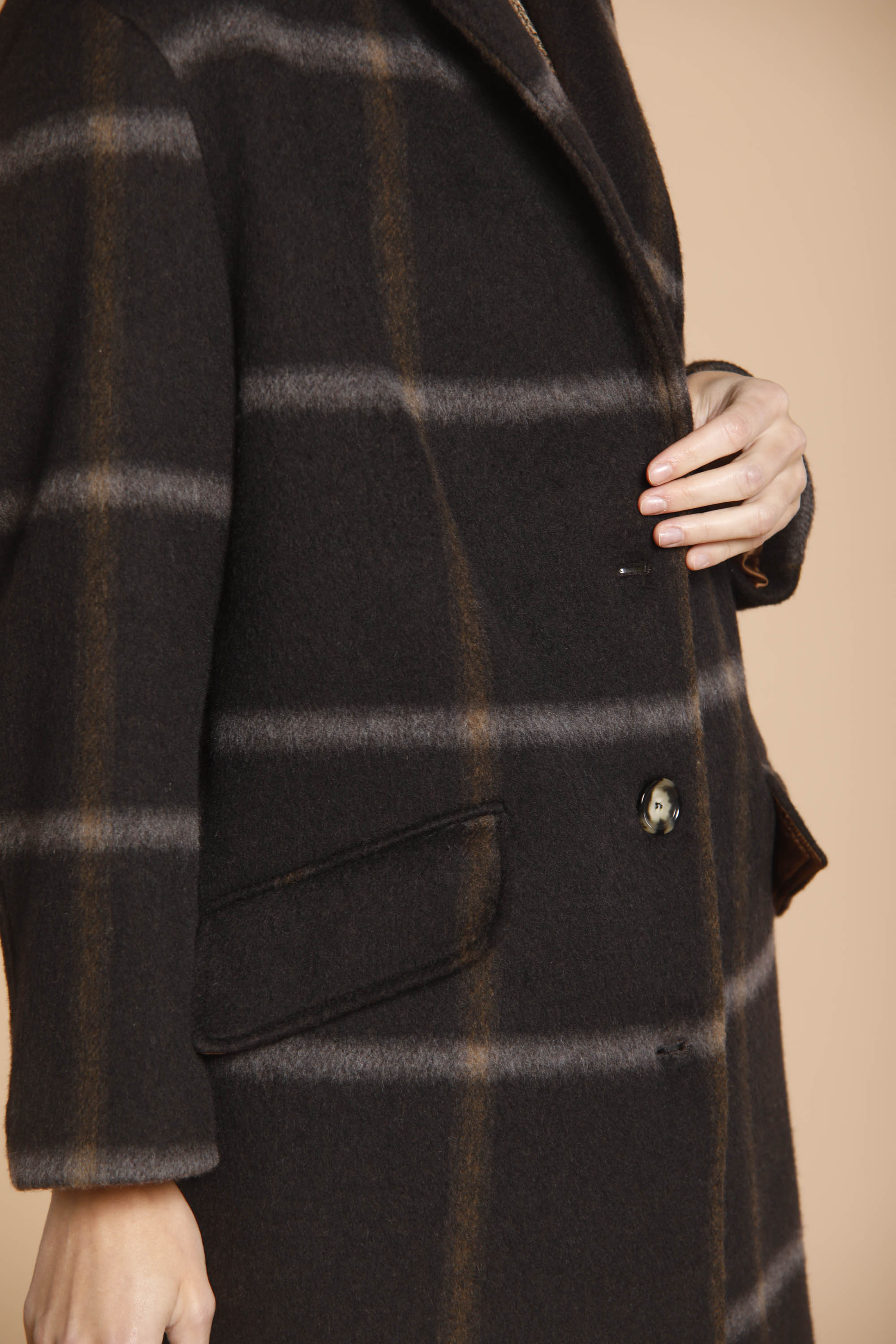 Image 3 de manteau femme en laine modèle Isabel Coat couleur marron motif carré de Mason's